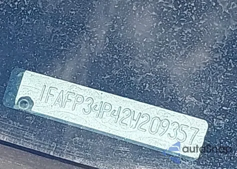 2002 Ford Focus Se из США, поврежденный, VIN 1FAFP34P42W209357